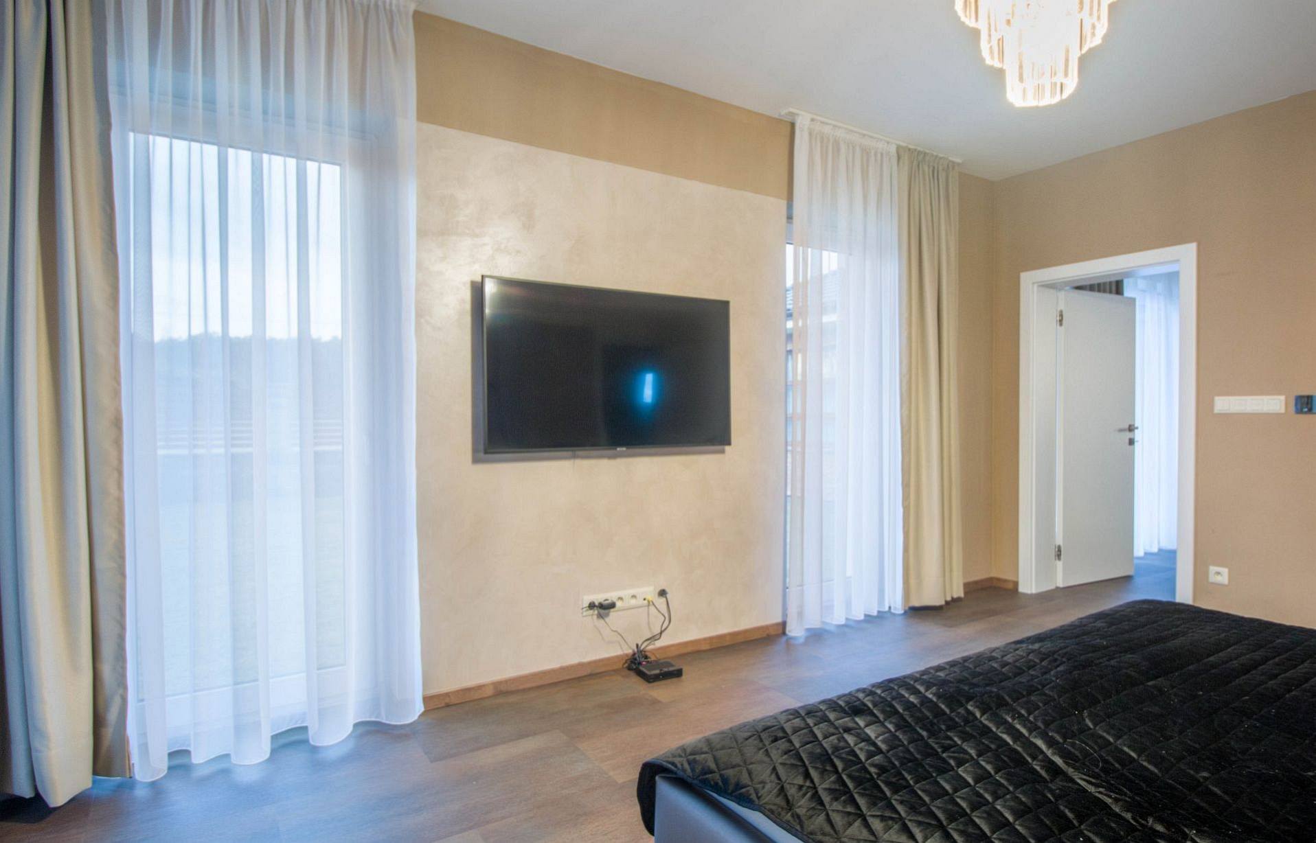 amman-rotana-hotel image
